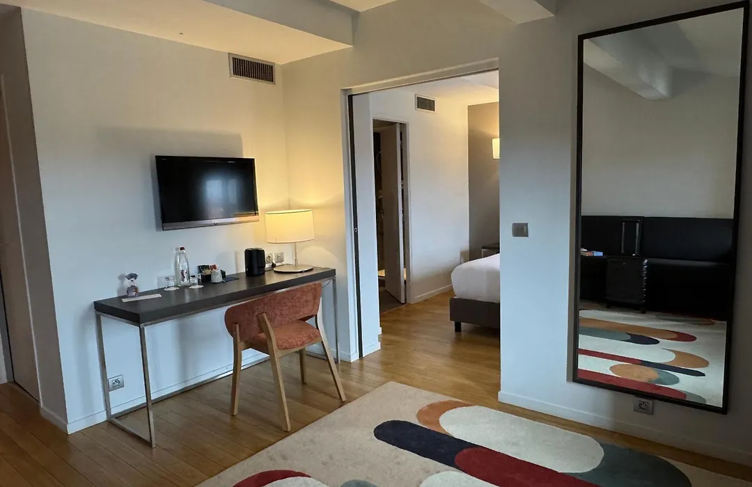 Best Western Grand Hotel De Castres-1